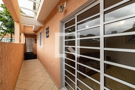 Casa à venda com 300m², 4 quartos e 3 vagas Casa à venda com 300m², 4 quartos e 3 vagasCorredor Lateral