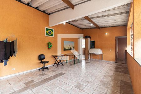 Casa à venda com 300m², 4 quartos e 3 vagas Casa à venda com 300m², 4 quartos e 3 vagasÁrea de Lazer - Salão