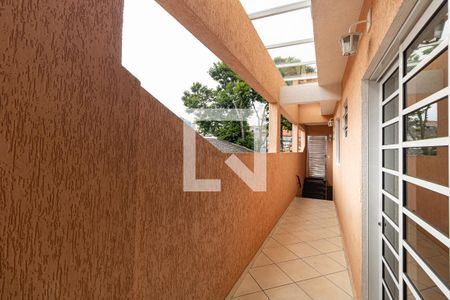 Casa à venda com 300m², 4 quartos e 3 vagas Casa à venda com 300m², 4 quartos e 3 vagasCorredor Lateral