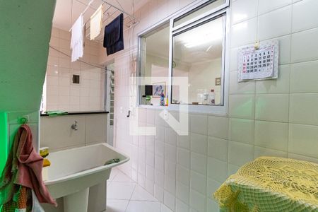 Casa à venda com 300m², 4 quartos e 3 vagas Casa à venda com 300m², 4 quartos e 3 vagasLavanderia da Casa 1