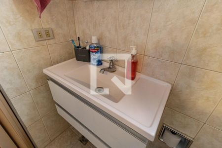 Casa à venda com 300m², 4 quartos e 3 vagas Casa à venda com 300m², 4 quartos e 3 vagasBanheiro da Casa 2