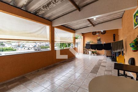 Casa à venda com 300m², 4 quartos e 3 vagas Casa à venda com 300m², 4 quartos e 3 vagasÁrea de Lazer - Salão