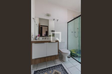 Casa à venda com 280m², 3 quartos e 3 vagasBanheiro do Quarto 2