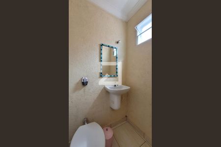 Casa à venda com 350m², 4 quartos e 3 vagas Casa à venda com 350m², 4 quartos e 3 vagasBanheiro da Suíte 1