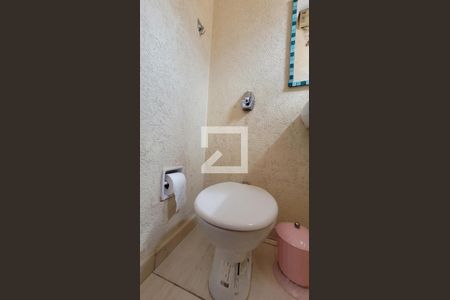 Casa à venda com 350m², 4 quartos e 3 vagas Casa à venda com 350m², 4 quartos e 3 vagasBanheiro da Suíte 1