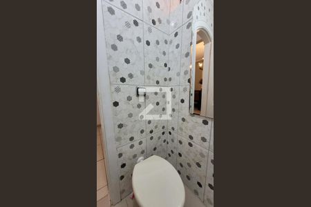 Casa à venda com 350m², 4 quartos e 3 vagas Casa à venda com 350m², 4 quartos e 3 vagasLavabo