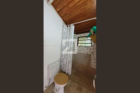 Casa à venda com 350m², 4 quartos e 3 vagas Casa à venda com 350m², 4 quartos e 3 vagasBanheiro de serviço