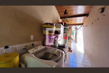 Casa à venda com 350m², 4 quartos e 3 vagas Casa à venda com 350m², 4 quartos e 3 vagasÁrea de Serviço 2