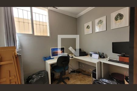 Casa à venda com 350m², 4 quartos e 3 vagas Casa à venda com 350m², 4 quartos e 3 vagasSuite 1