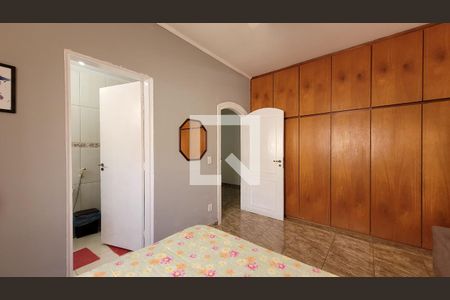 Casa à venda com 350m², 4 quartos e 3 vagas Casa à venda com 350m², 4 quartos e 3 vagasSuíte 2