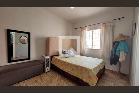 Casa à venda com 350m², 4 quartos e 3 vagas Casa à venda com 350m², 4 quartos e 3 vagasSuíte 2