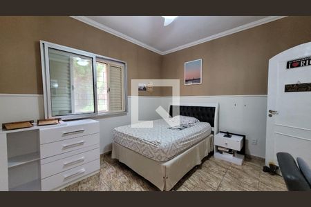 Casa à venda com 350m², 4 quartos e 3 vagas Casa à venda com 350m², 4 quartos e 3 vagasSuíte 4