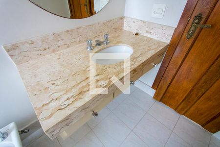 Apartamento à venda com 400m², 3 quartos e 3 vagas Apartamento à venda com 400m², 3 quartos e 3 vagasBanheiro social 1