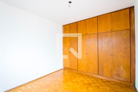 Apartamento à venda com 400m², 3 quartos e 3 vagas Apartamento à venda com 400m², 3 quartos e 3 vagasQuarto de serviço