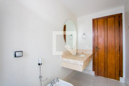 Apartamento à venda com 400m², 3 quartos e 3 vagas Apartamento à venda com 400m², 3 quartos e 3 vagasBanheiro social 1