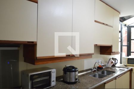 Casa à venda com 450m², 4 quartos e 3 vagasCozinha