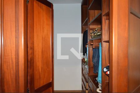 Casa à venda com 450m², 4 quartos e 3 vagasQuarto 2