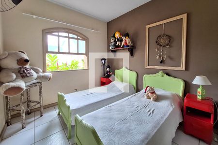 Casa à venda com 220m², 5 quartos e 2 vagas Casa à venda com 220m², 5 quartos e 2 vagasSuíte 2