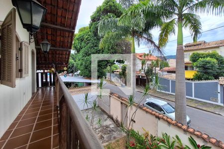 Casa à venda com 220m², 5 quartos e 2 vagas Casa à venda com 220m², 5 quartos e 2 vagasvaranda da Suíte 3