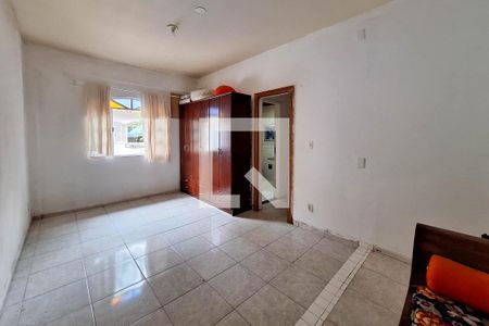 Casa à venda com 220m², 5 quartos e 2 vagas Casa à venda com 220m², 5 quartos e 2 vagasSuite de Hospedes