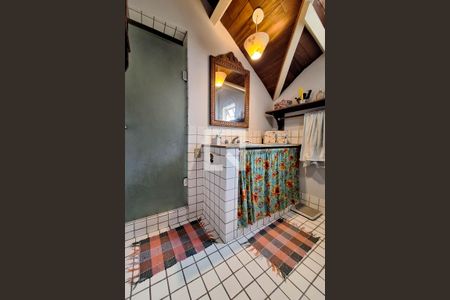 Casa à venda com 220m², 5 quartos e 2 vagas Casa à venda com 220m², 5 quartos e 2 vagasBanheiro da Suíte 3