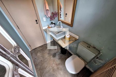 Casa à venda com 220m², 5 quartos e 2 vagas Casa à venda com 220m², 5 quartos e 2 vagasBanheiro Social