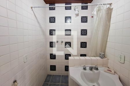 Casa à venda com 220m², 5 quartos e 2 vagas Casa à venda com 220m², 5 quartos e 2 vagasBanheiro da Suíte 2