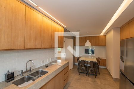 Apartamento à venda com 189m², 3 quartos e 3 vagas Apartamento à venda com 189m², 3 quartos e 3 vagasCozinha