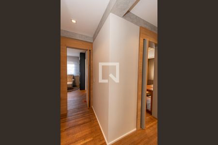 Apartamento à venda com 189m², 3 quartos e 3 vagas Apartamento à venda com 189m², 3 quartos e 3 vagasCoredor