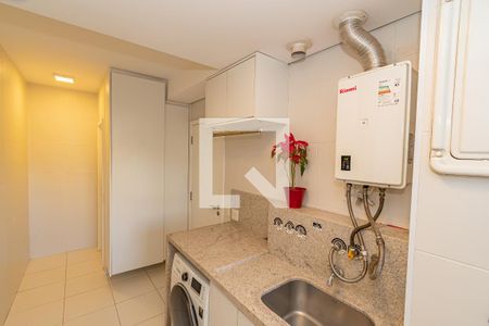 Apartamento à venda com 189m², 3 quartos e 3 vagas Apartamento à venda com 189m², 3 quartos e 3 vagasÁrea de Serviço