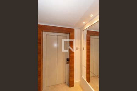 Apartamento à venda com 189m², 3 quartos e 3 vagas Apartamento à venda com 189m², 3 quartos e 3 vagasElevador Privativo