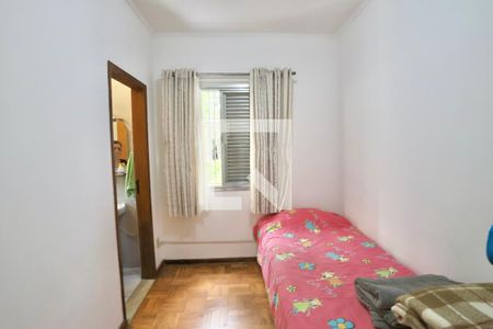 Casa à venda com 450m², 4 quartos e 7 vagas Casa à venda com 450m², 4 quartos e 7 vagasQuarto 4