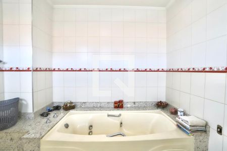 Casa à venda com 450m², 4 quartos e 7 vagas Casa à venda com 450m², 4 quartos e 7 vagasBanheiro do Quarto 3