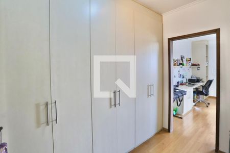 Casa à venda com 450m², 4 quartos e 7 vagas Casa à venda com 450m², 4 quartos e 7 vagasCloset do quarto 1