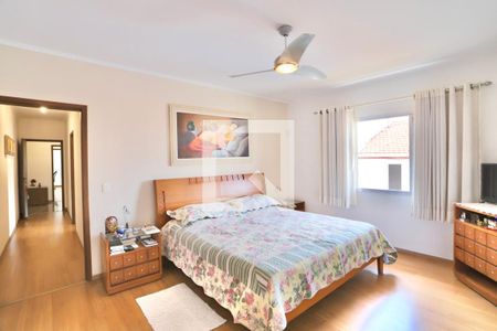 Casa à venda com 450m², 4 quartos e 7 vagas Casa à venda com 450m², 4 quartos e 7 vagasQuarto 3