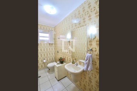 Casa à venda com 450m², 4 quartos e 7 vagas Casa à venda com 450m², 4 quartos e 7 vagasLavabo