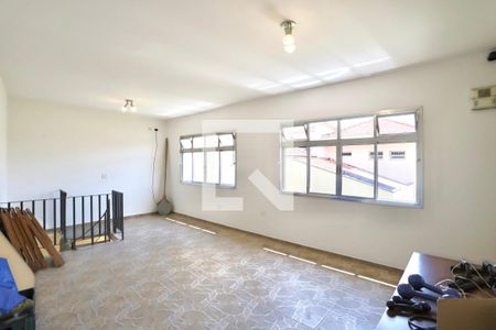 Casa à venda com 450m², 4 quartos e 7 vagas Casa à venda com 450m², 4 quartos e 7 vagasAcademia