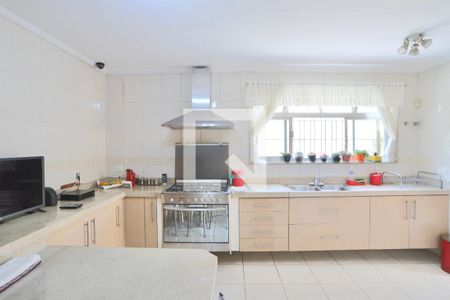 Casa à venda com 450m², 4 quartos e 7 vagas Casa à venda com 450m², 4 quartos e 7 vagasCozinha
