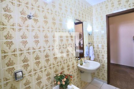 Casa à venda com 450m², 4 quartos e 7 vagas Casa à venda com 450m², 4 quartos e 7 vagasLavabo