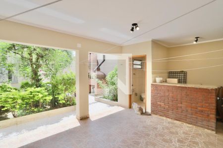 Casa à venda com 450m², 4 quartos e 7 vagas Casa à venda com 450m², 4 quartos e 7 vagasQuintal