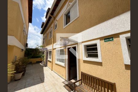 Casa de condomínio à venda com 140m², 4 quartos e 3 vagas Casa de condomínio à venda com 140m², 4 quartos e 3 vagasFachada