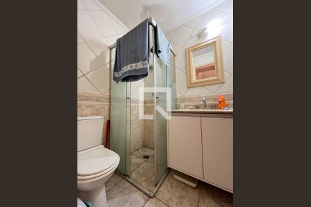 Casa de condomínio à venda com 140m², 4 quartos e 3 vagas Casa de condomínio à venda com 140m², 4 quartos e 3 vagasBanheiro Corredor