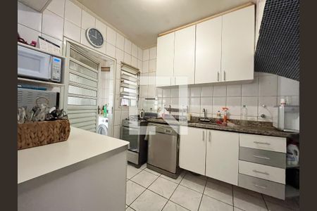 Casa de condomínio à venda com 140m², 4 quartos e 3 vagas Casa de condomínio à venda com 140m², 4 quartos e 3 vagasCozinha