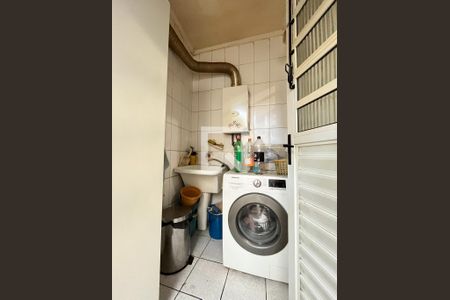 Casa de condomínio à venda com 140m², 4 quartos e 3 vagas Casa de condomínio à venda com 140m², 4 quartos e 3 vagasÁrea de Serviço