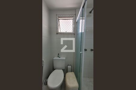 Apartamento à venda com 74m², 3 quartos e 2 vagas Apartamento à venda com 74m², 3 quartos e 2 vagasBanheiro da Suíte