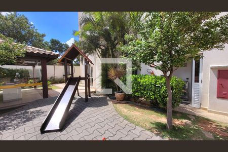 Apartamento à venda com 74m², 3 quartos e 2 vagas Apartamento à venda com 74m², 3 quartos e 2 vagasÁrea comum - Playground