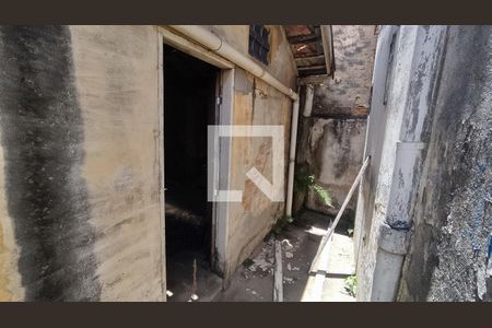 Casa à venda com 515m², 2 quartos e 12 vagas Casa à venda com 515m², 2 quartos e 12 vagasSalão Anexo - Fundos