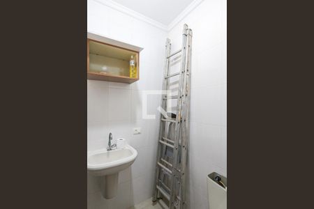 Casa à venda com 202m², 3 quartos e 4 vagas Casa à venda com 202m², 3 quartos e 4 vagasBanheiro de serviço