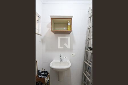 Casa à venda com 202m², 3 quartos e 4 vagas Casa à venda com 202m², 3 quartos e 4 vagasBanheiro de serviço