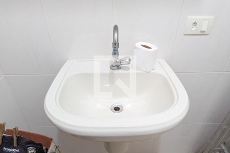 Casa à venda com 202m², 3 quartos e 4 vagas Casa à venda com 202m², 3 quartos e 4 vagasBanheiro de serviço